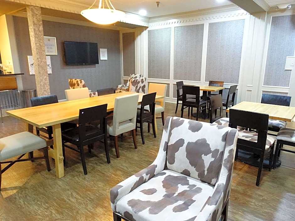 Overland Park Hotel
