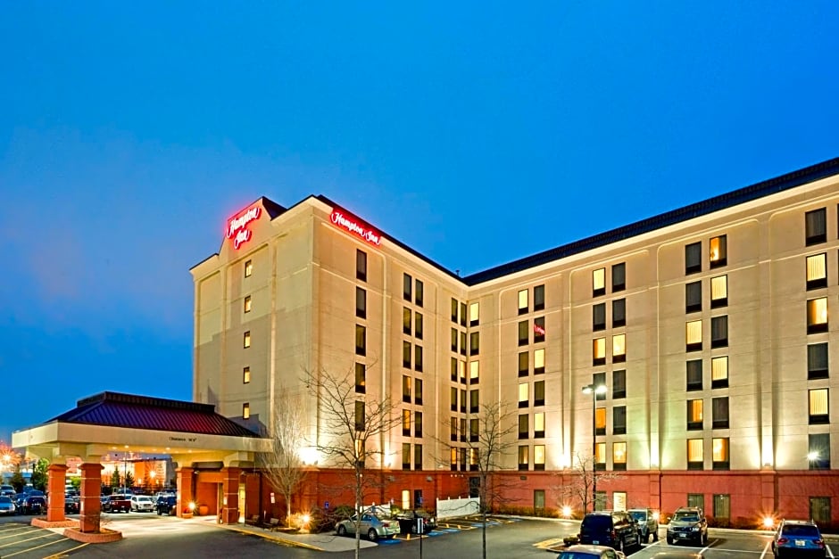 Hampton Inn By Hilton Boston-Logan Airport