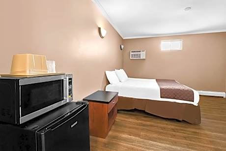 1 King Bed Accessible Non-Smoking
