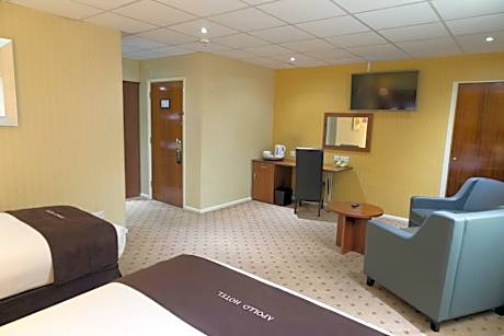 Executive Family Room