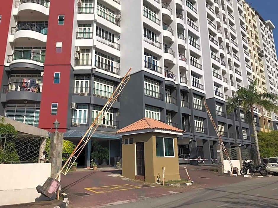 Kuah Town Service Suite Apartment @ Century Suria