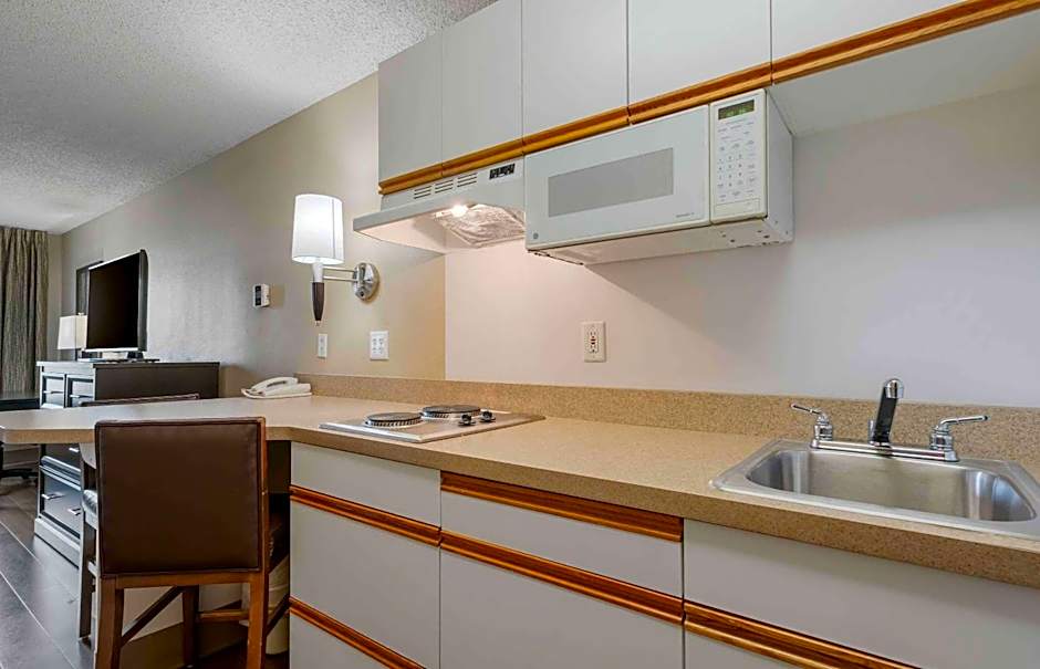 Extended Stay America Select Suites - Chicago - Lombard - Oakbrook