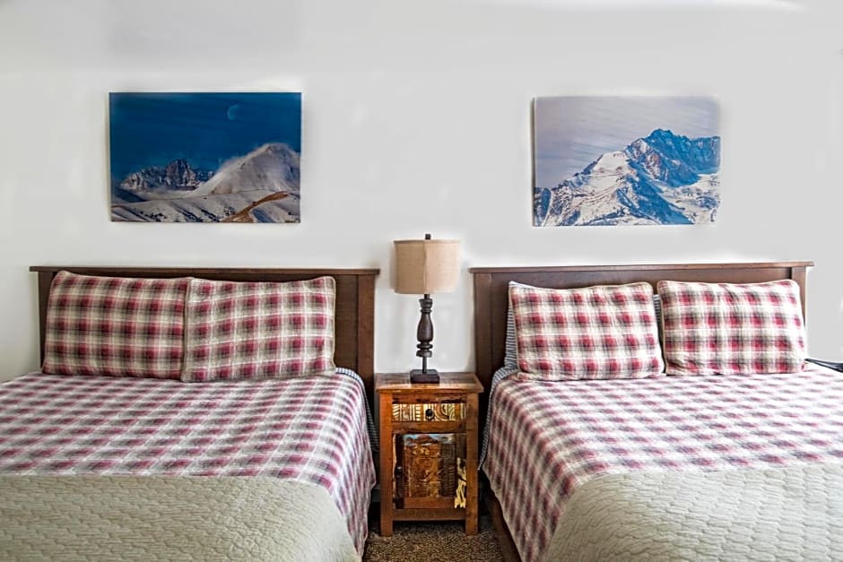 Mt Williamson Motel and Basecamp