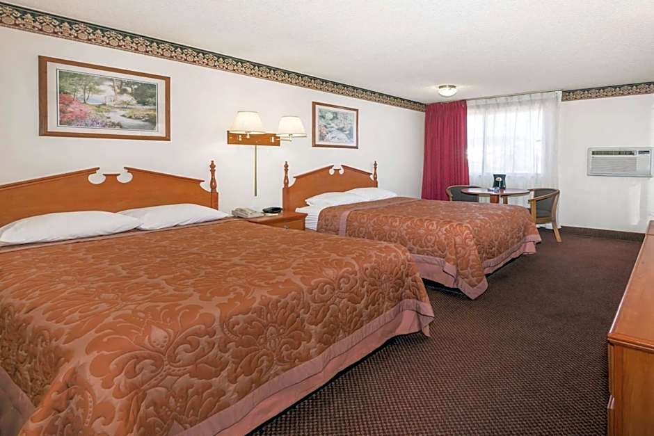 Super 8 by Wyndham Laramie