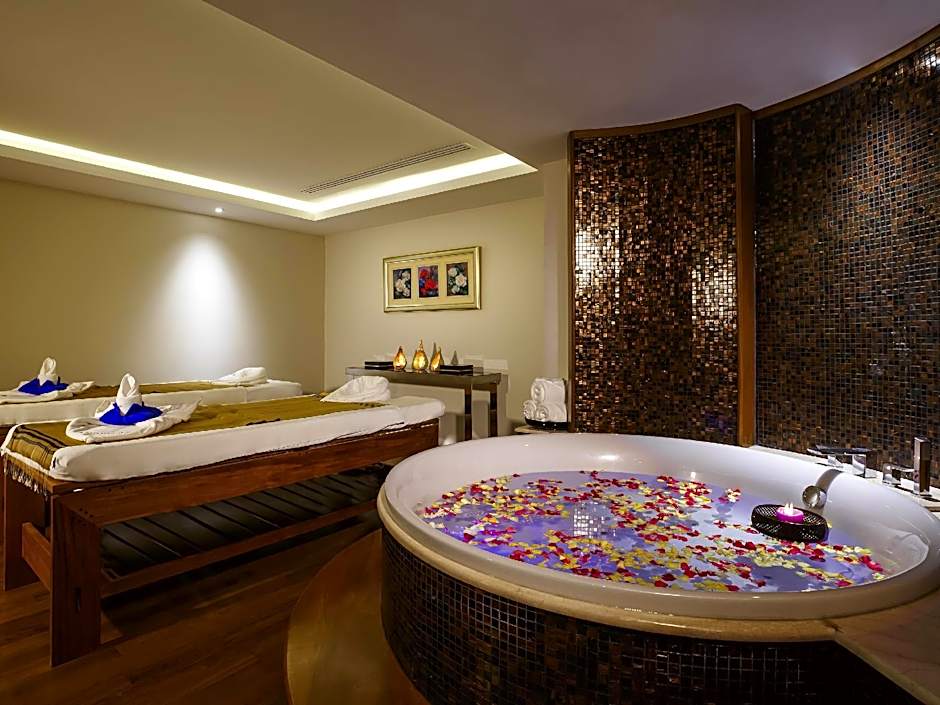 Novotel Yangon Max