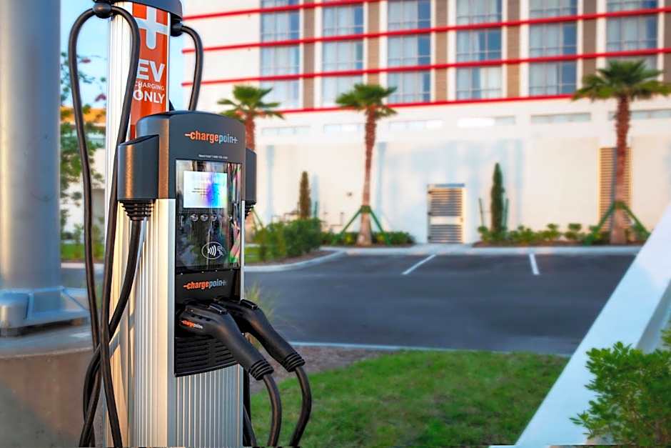 The Daytona, Autograph Collection