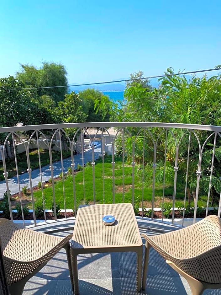 Icon Beach Suites Hotel Sovalye Island