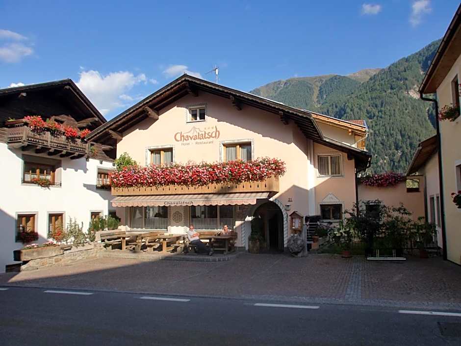 Photo 1 of 44 of Hotel Chavalatsch