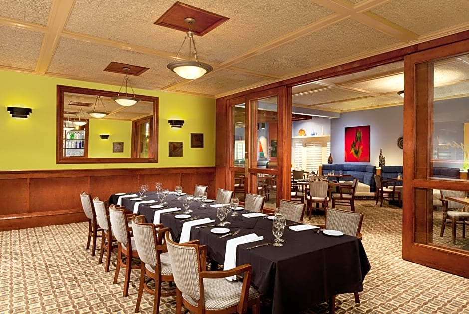 Four Points by Sheraton Bakersfield