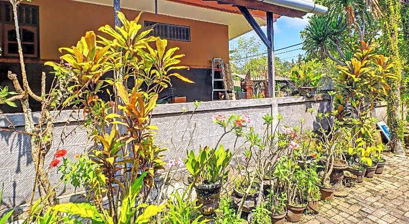 Hotel O Sekar Jagat Near Pantai Baluk Rening