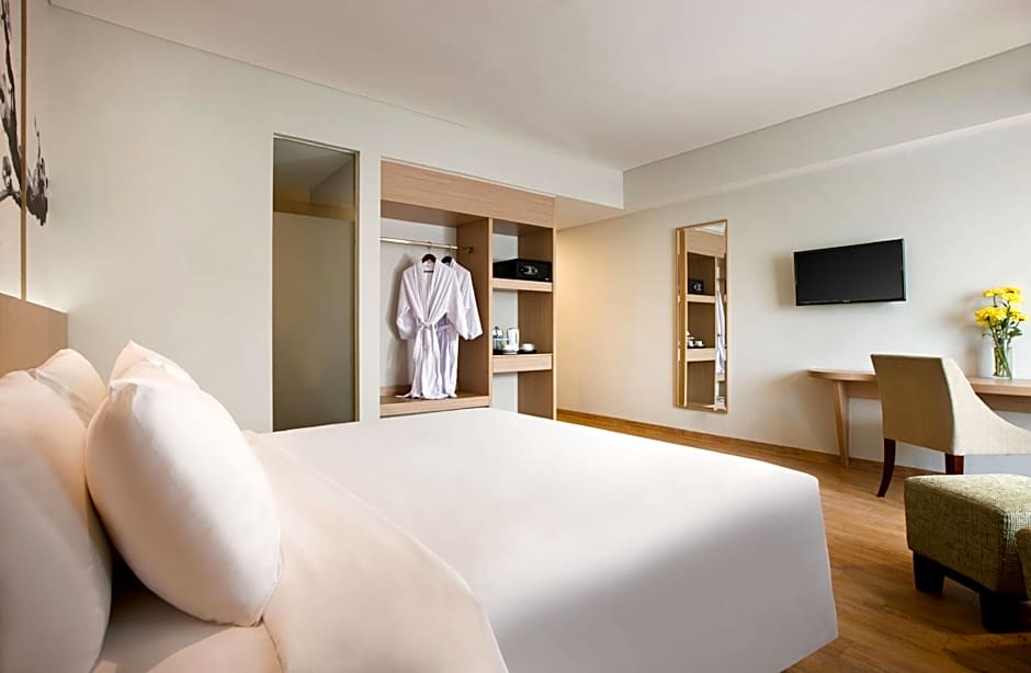 Hotel Santika Mega City - Bekasi