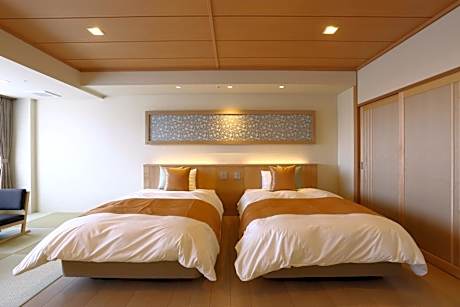 Family Room with Tatami Area and City View - Non-Smoking