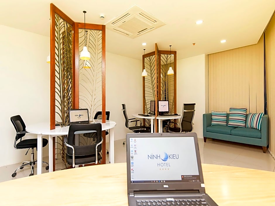 Ninh Kieu Riverside Hotel