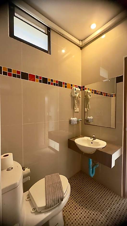 Bee Orchid Pool Villa