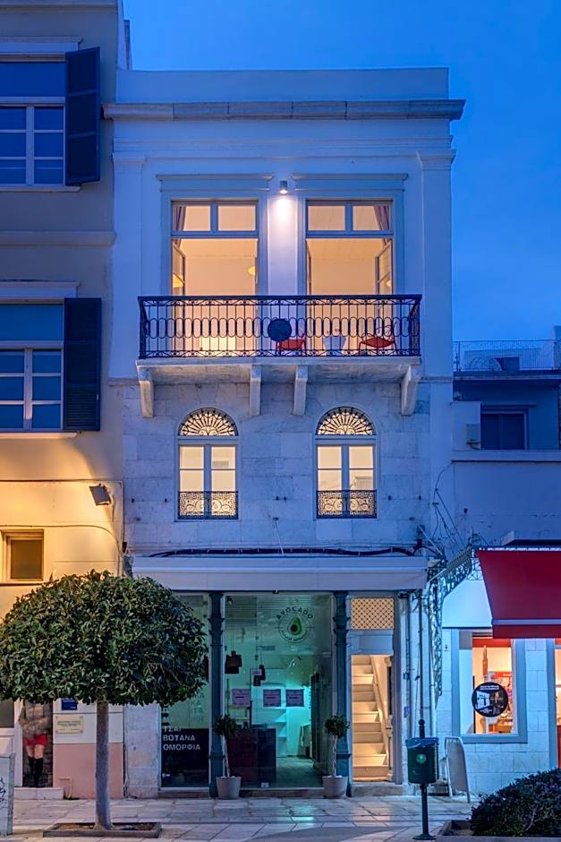 Skylight - 1873 Seafront Luxury Suites on the Harbor, City Center