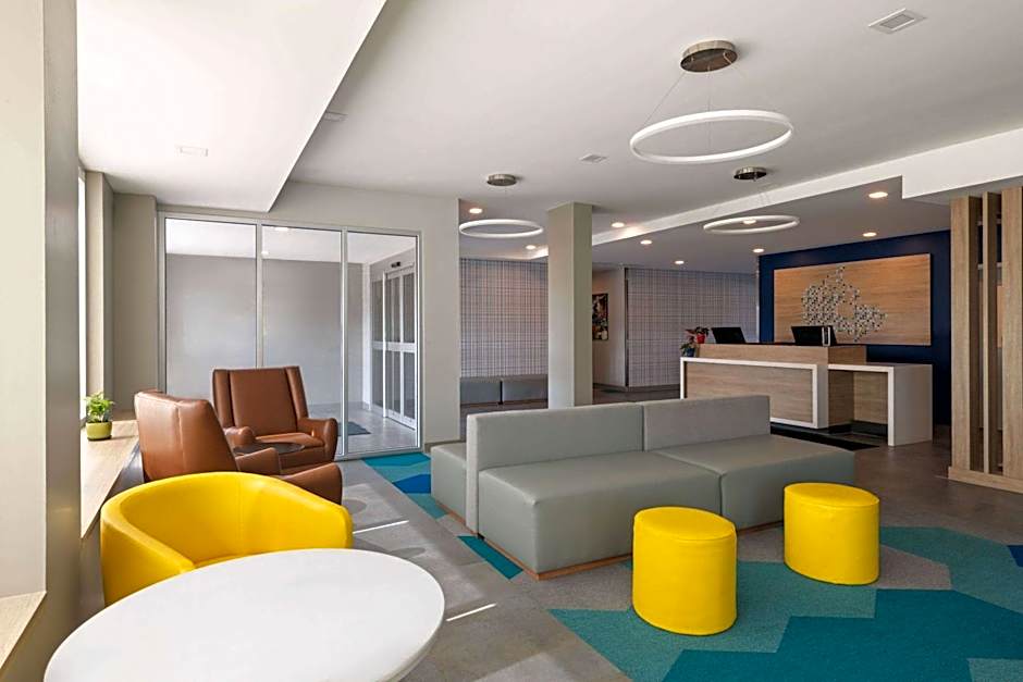 Microtel Inn & Suites by Wyndham Lachute