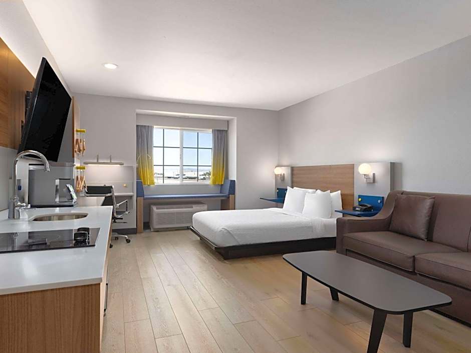 Microtel Inn & Suites By Wyndham Tracy