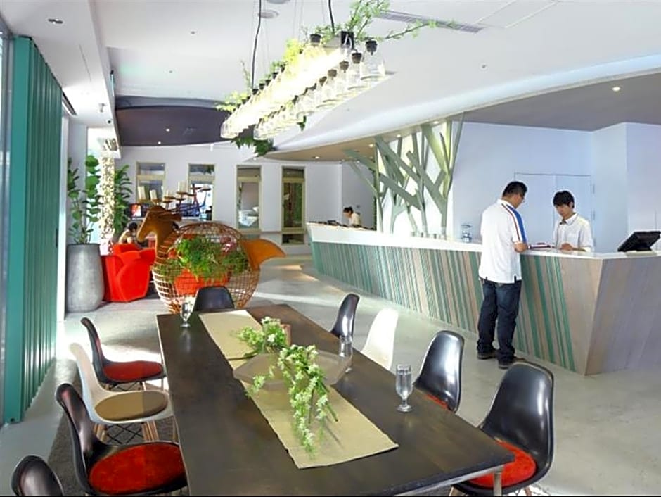 Hotelday Plus Tamsui