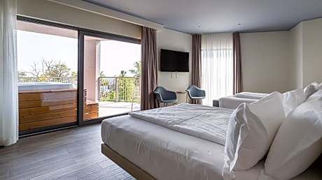Suite with Spa Bath