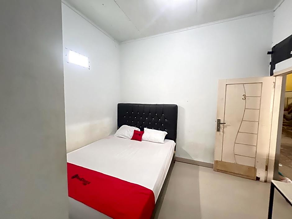 RedDoorz @ Kay Residence Waydadi Lampung