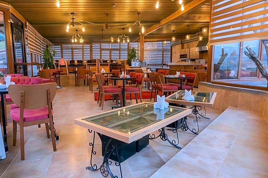 Grand Elite Cave Suites