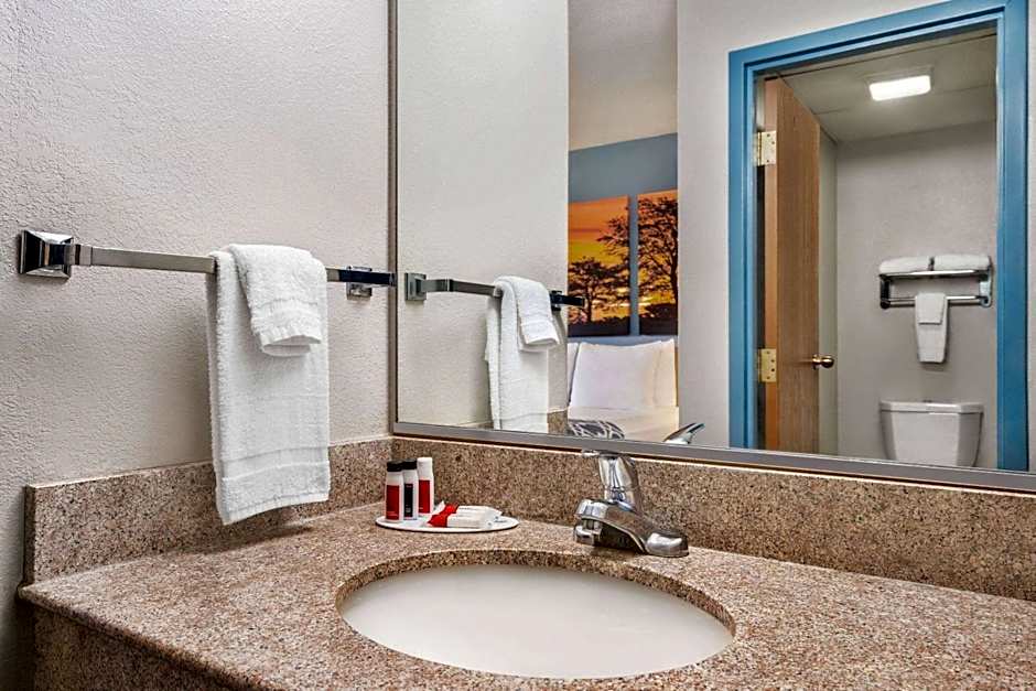 Days Inn by Wyndham Canastota/Syracuse