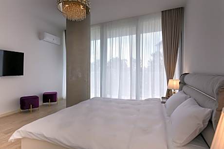 Two-Bedroom Apartment with Balcony and Sea View