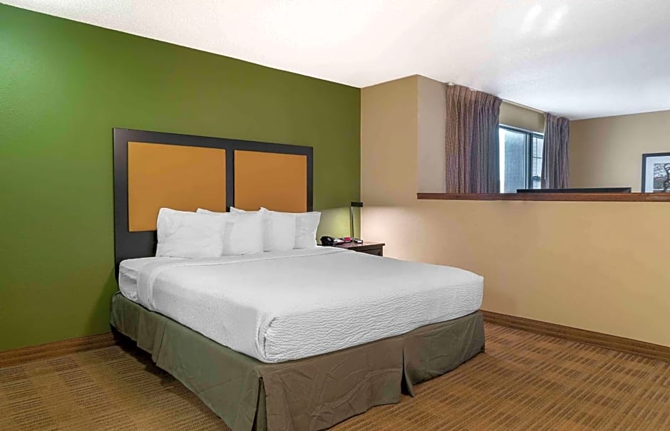 Extended Stay America Suites - Detroit - Metropolitan Airport