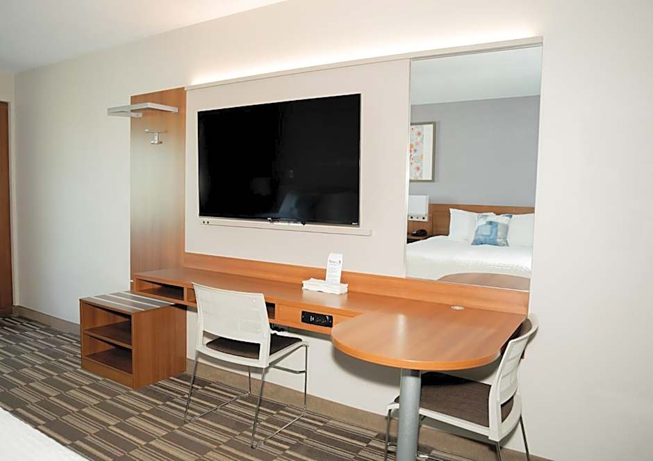 Photo 1 of 4 of Deluxe 1 King Bed Suite