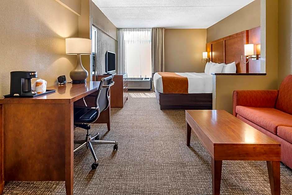 Comfort Suites Bethlehem Near Lehigh University and LVI Airport