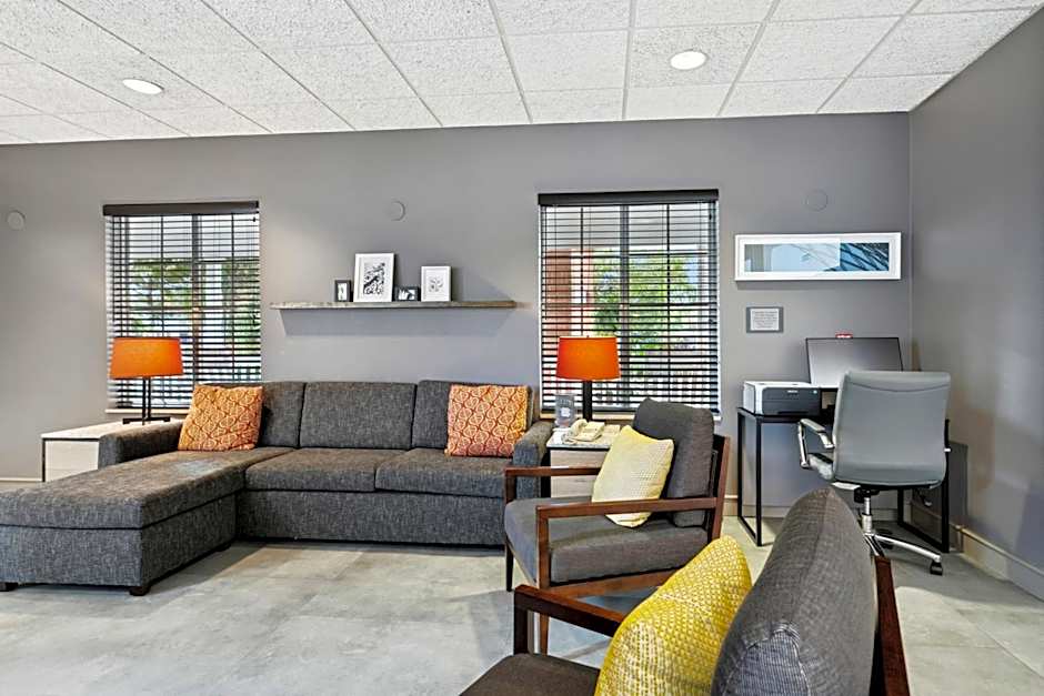 Country Inn & Suites by Radisson, Covington, LA