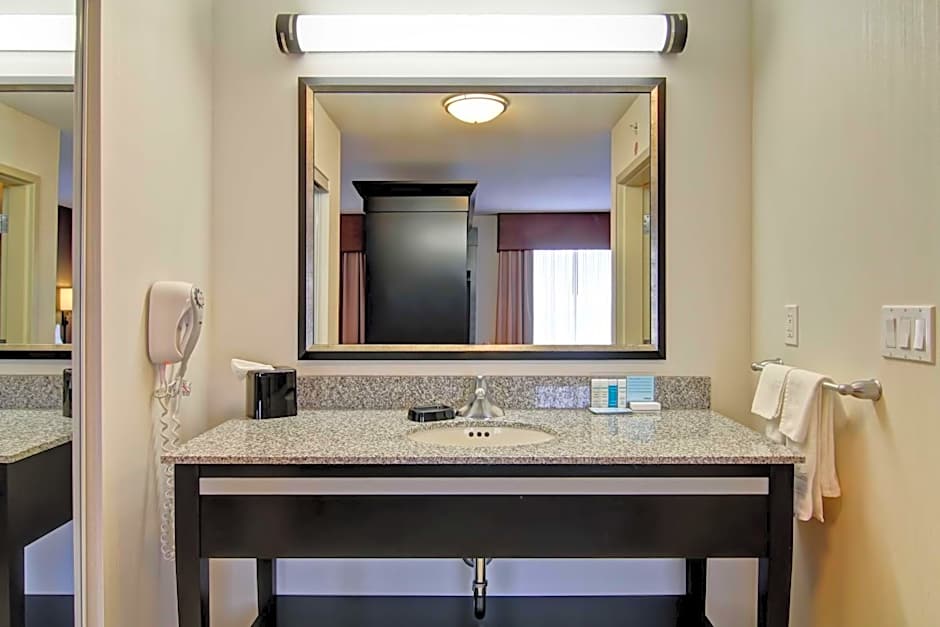 Hampton Inn & Suites By Hilton Red Deer