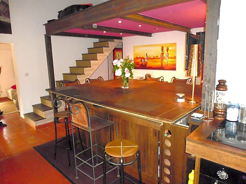 Baraveou home in nature