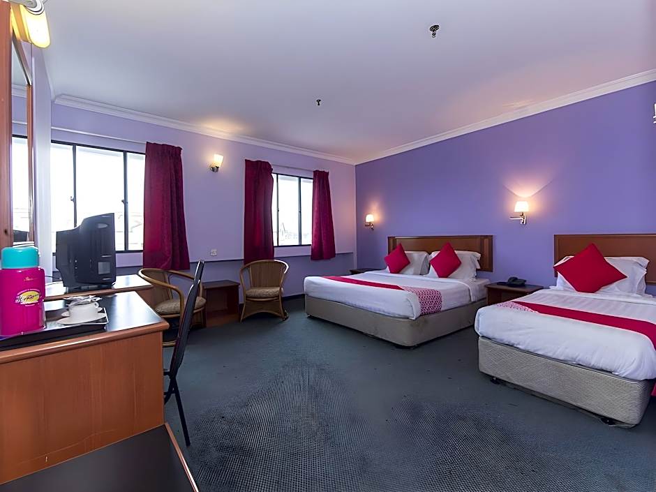 Super OYO 473 Comfort Hotel 2