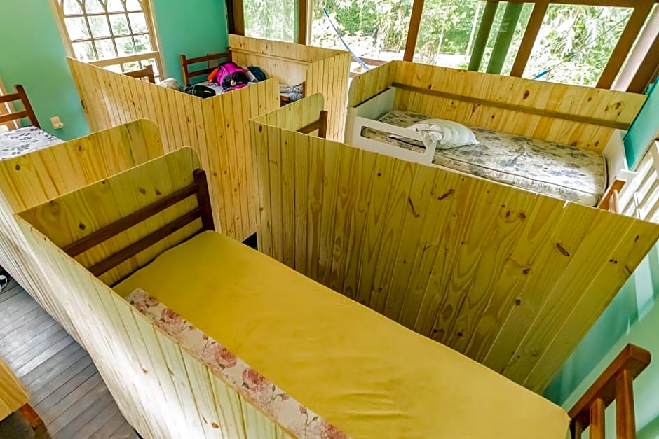 Hostel e Camping Rio das Pedras