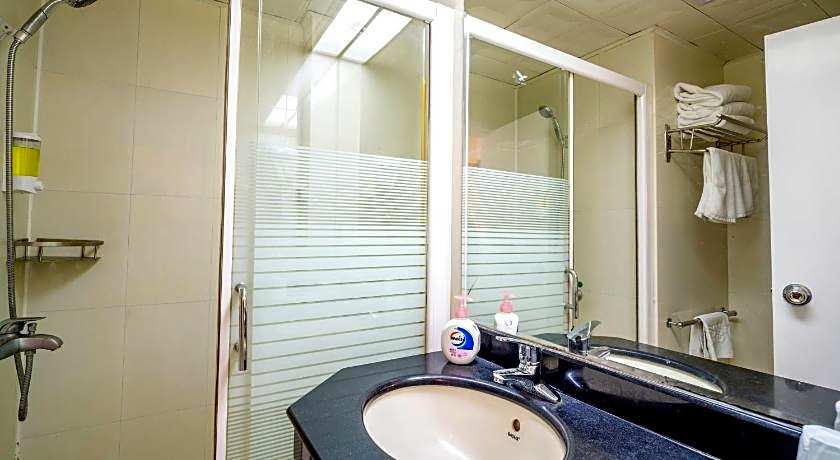 Ln White House Hotel