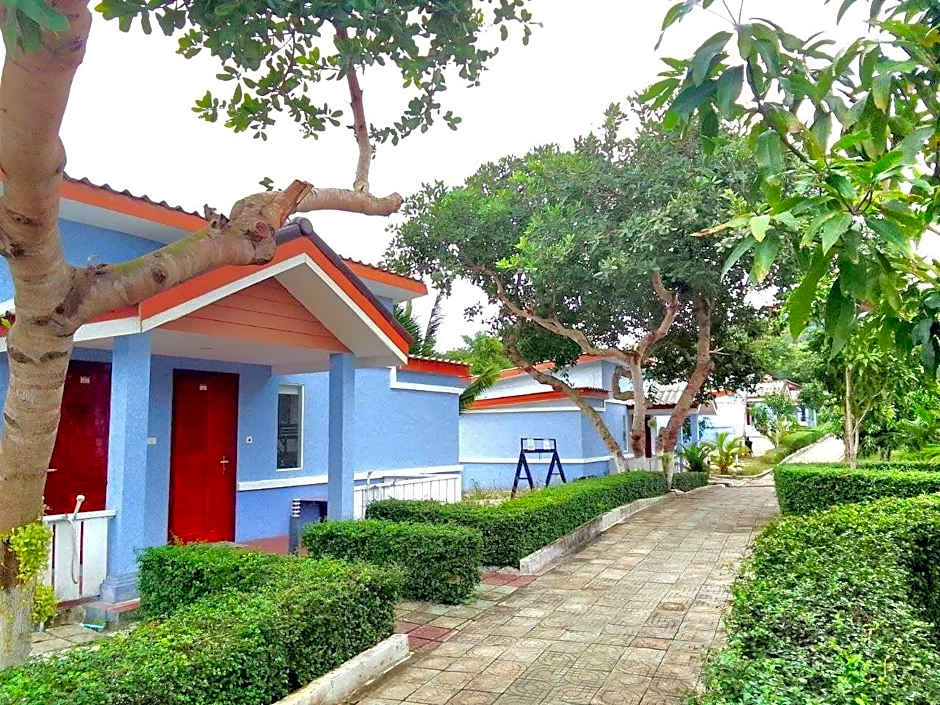 SCARLET SAILS BUNGALOW