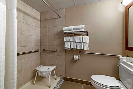 2 Queen Beds, Nonsmoking, Accessible