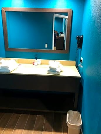 Eagles Suite - Non-Smoking