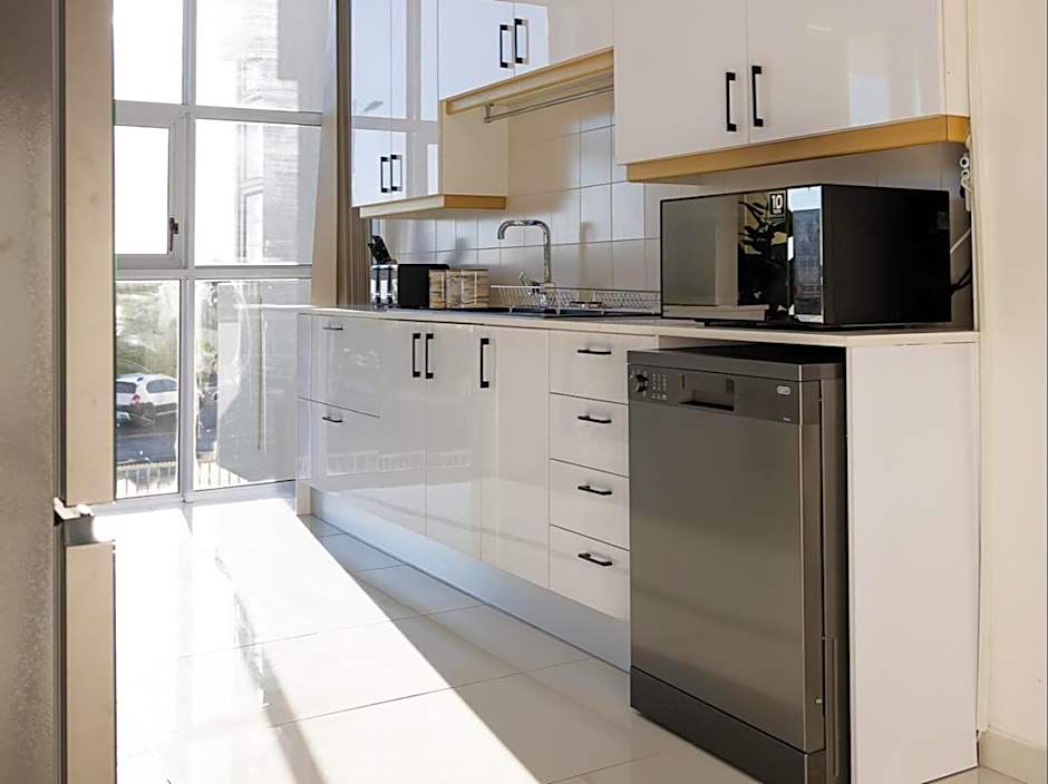 St Tropez Beachfront 101