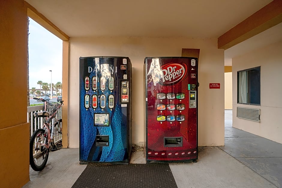 Island Inn By OYO Galveston Beach, TX