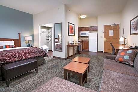King Studio Suite