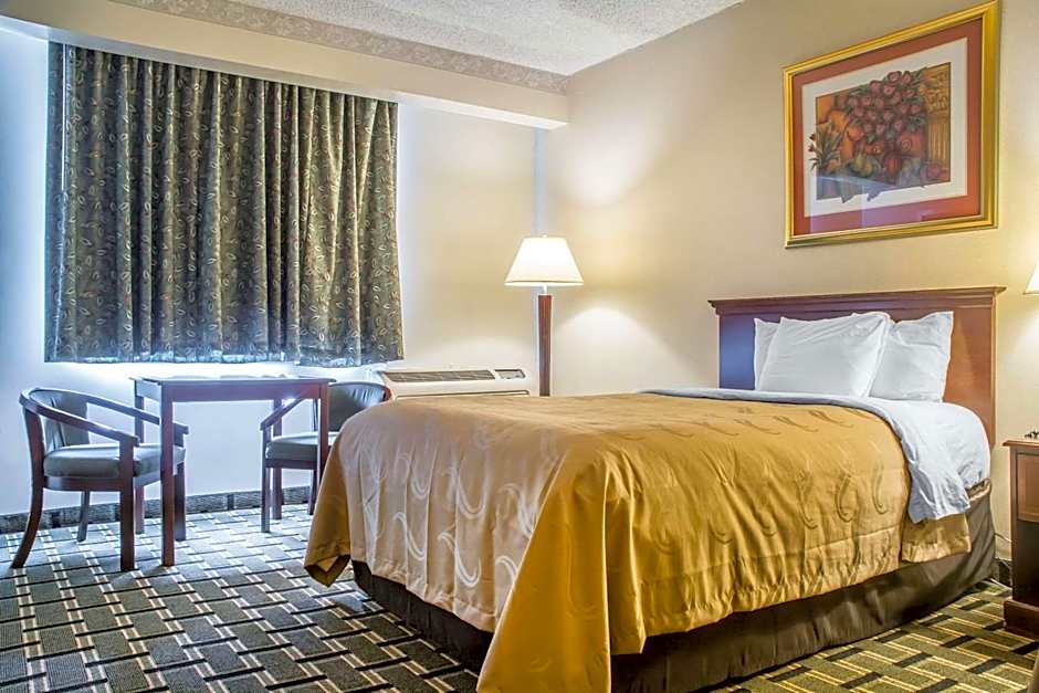 Quality Inn & Suites Palm Island Indoor Waterpark
