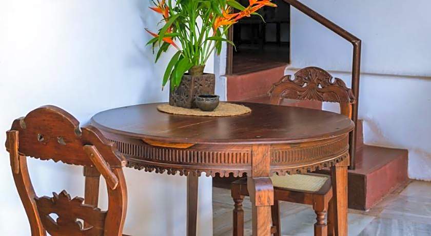 Granpas Inn - Hotel Bougainvillea