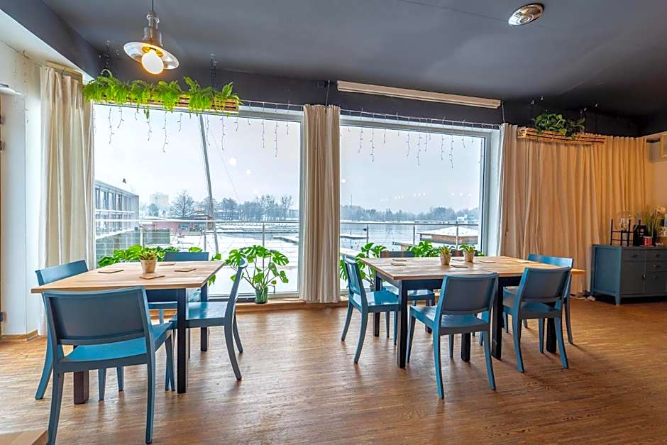 Hotel Przystań WARMIA