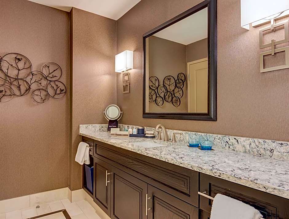 THE TENNESSEAN Personal Luxury Hotel