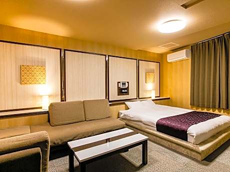 Double Room with Private Bathroom