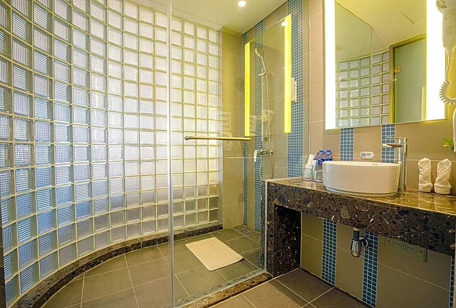 Holiday Inn Express Chifeng Hongshan By IHG