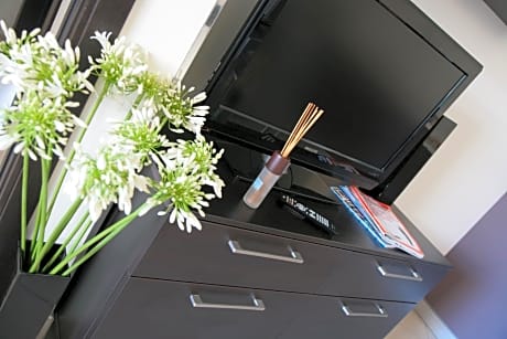 One-Bedroom Apartment with Garden