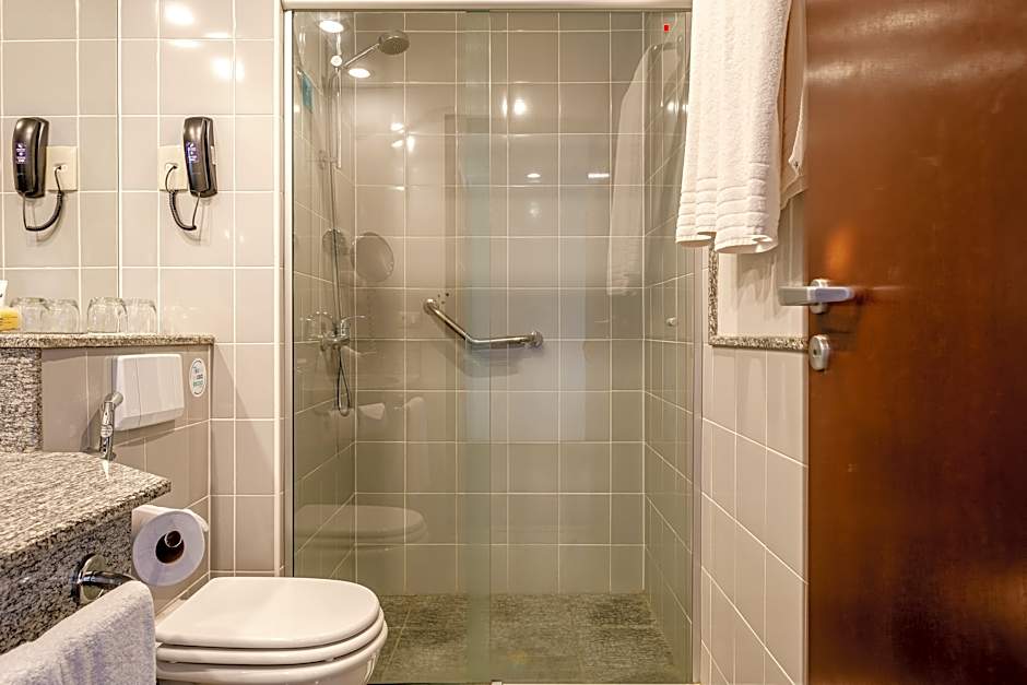 Photo 1 of 21 of Executive 1 King Bed Suite